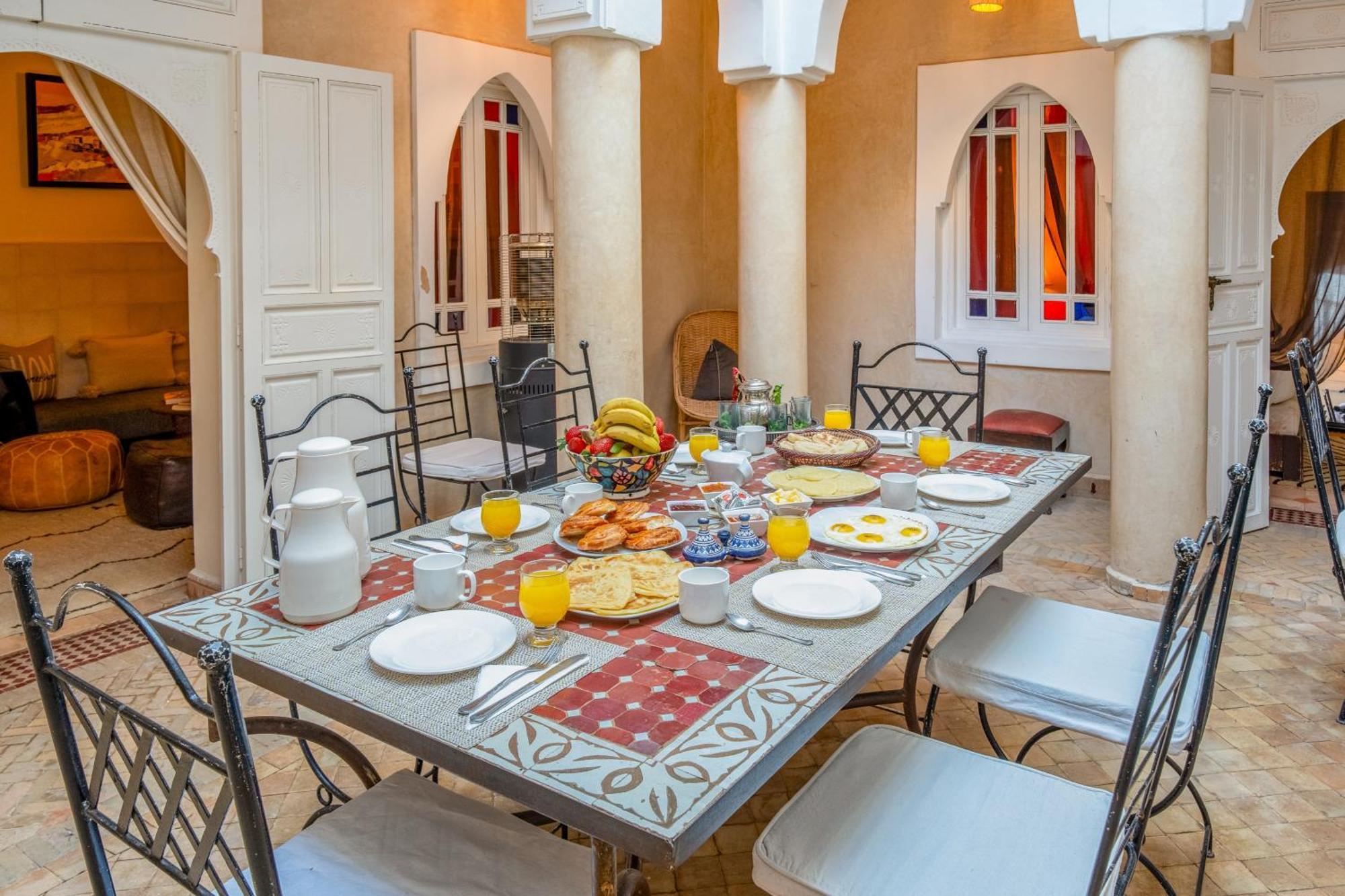 Riad Awinati Location Privatisee ,Piscine Chauffee , Beau Rooftop Marraquexe Exterior foto