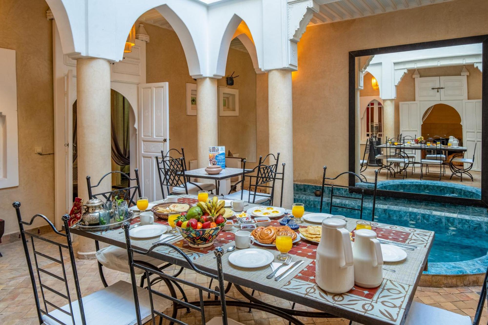 Riad Awinati Location Privatisee ,Piscine Chauffee , Beau Rooftop Marraquexe Exterior foto