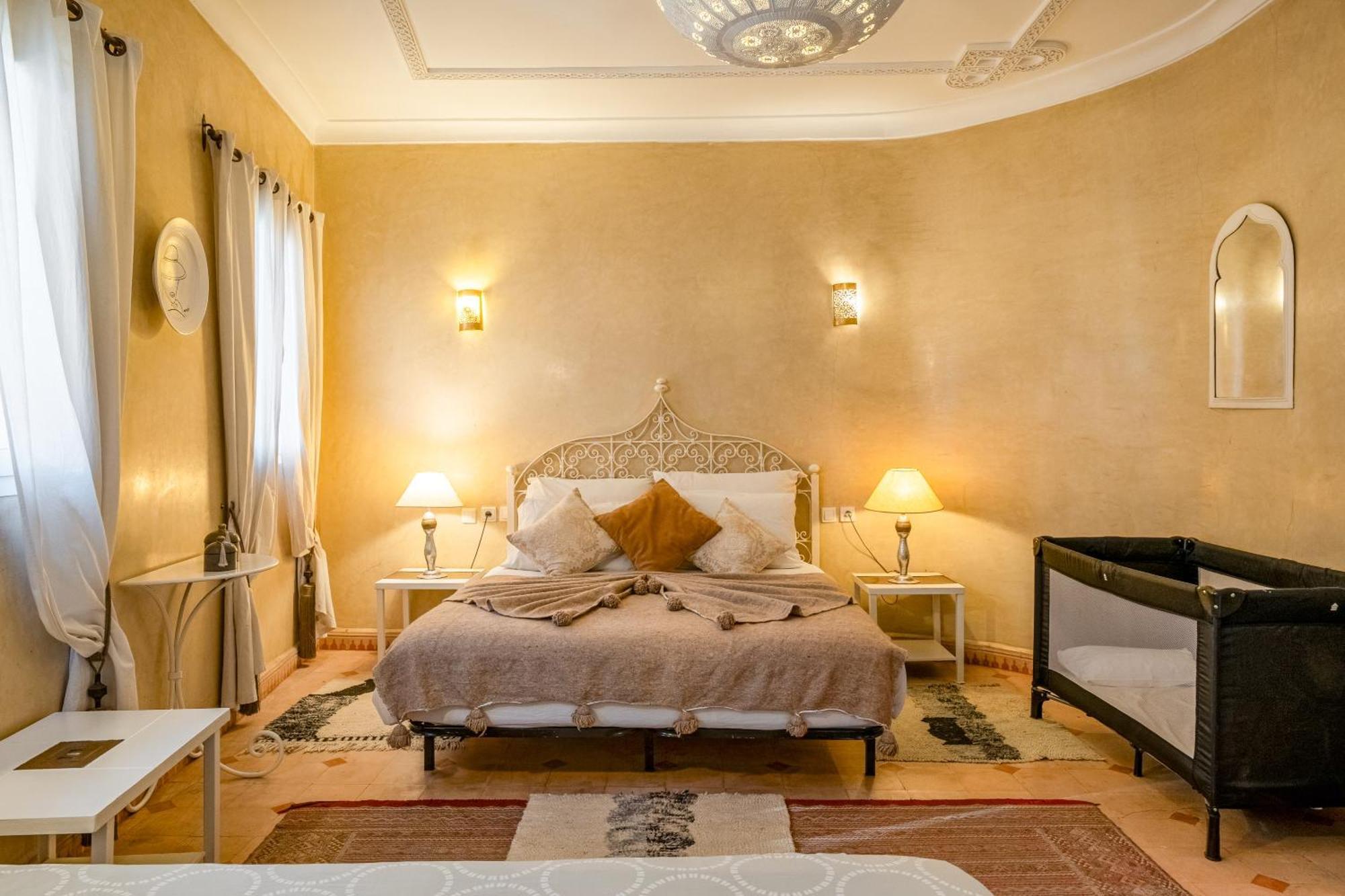 Riad Awinati Location Privatisee ,Piscine Chauffee , Beau Rooftop Marraquexe Exterior foto