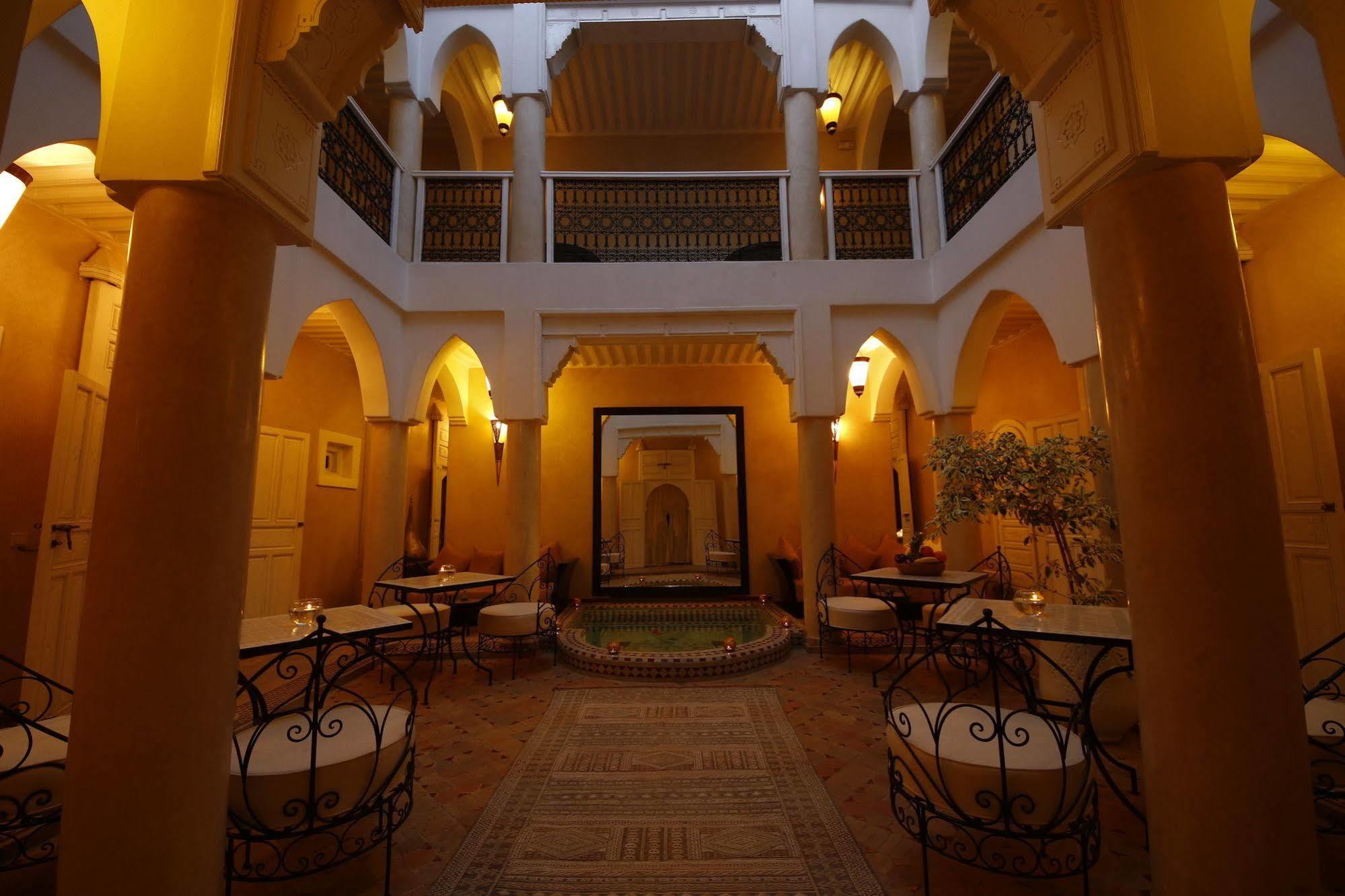 Riad Awinati Location Privatisee ,Piscine Chauffee , Beau Rooftop Marraquexe Exterior foto